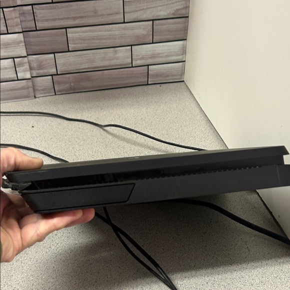 Sony PS4 Console with NASCAR Heat 2 works No Controllers $15 on Amazon(1)$20(2) - Picture 3 of 6